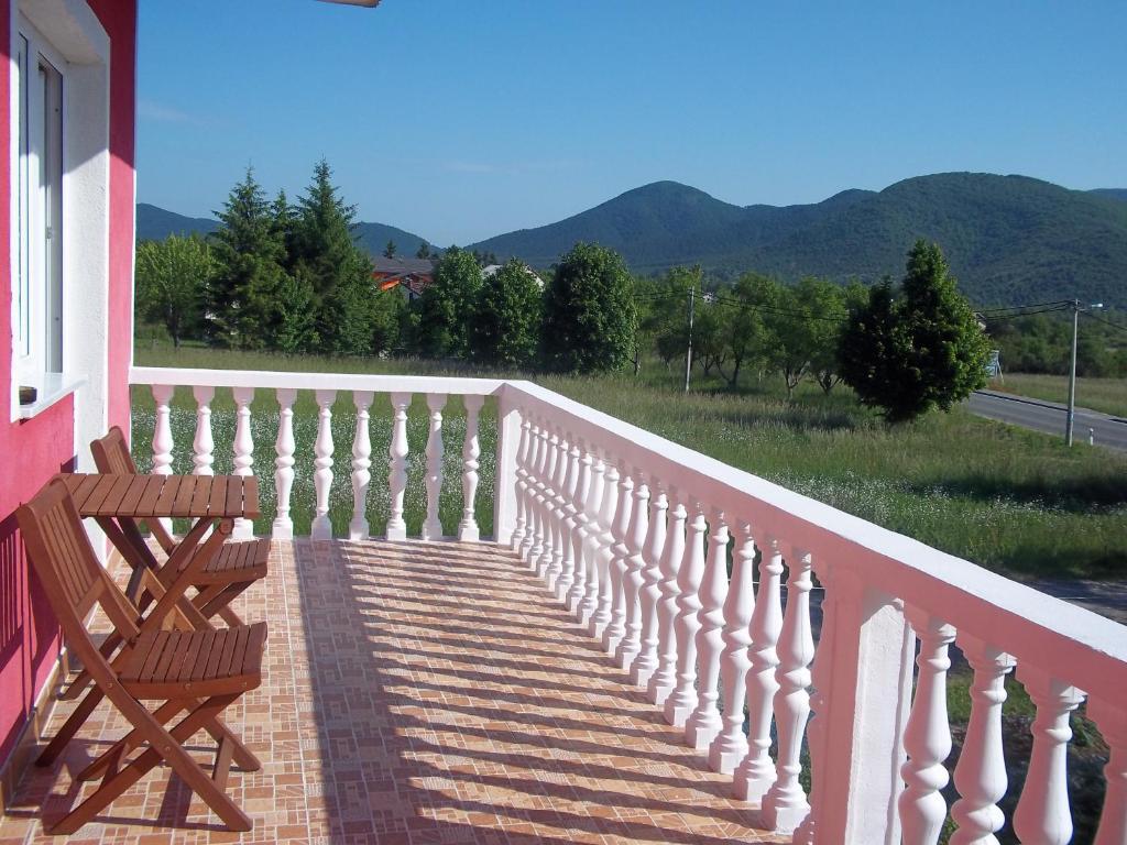 House Rapo Hotel Korenica Exterior foto